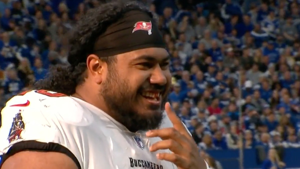 vita-vea-buccaneers